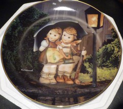 Danbury Mint M.J. Hummel Plate Little Companions Collection Stormy Weather&#39;&#39; Nmb - £3.13 GBP