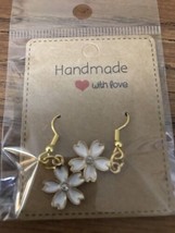 White Flower Fashionable Earrings Gold Hypoallergenic Hook Earring - $14.95