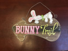 Wall Arrow Bunny Trail 15.75 Inches - $628.64 MXN