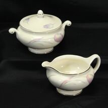 Homer Laughlin Eggshell Nautilus Tulip Cream Pitcher + Sugar Bowl with Lid - $17.75 CAD