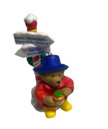 Carlton 2000 Paddington&#39;s Christmas Journey Bear Ornament K3 - $402.47 MXN