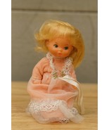 Vintage Vinyl Toy Doll Mattel 1976 Rosebud in Original Outfit 4.5&quot; Tall - £18.71 GBP