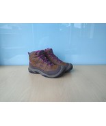 KEEN 1026765 Women&#39;s Waterproof Hiking Boots WORLDWIDE SHIPPING T 32 - $2,589.32 MXN