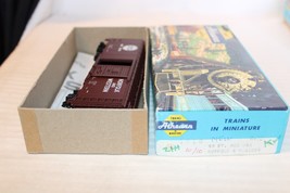 HO Scale Athearn, 40' Box Car, Great Northern, Brown, #361506 - 1210 Built - $30.00