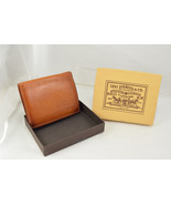 Vintage Levi’s Bifold leather wallet 152-3 with box - $54.45