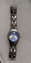 Pretty Armitron Silvertone Women’s Watch New Battery! - $312.16 MXN