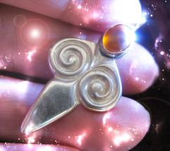 HAUNTED NECKLACE ANCIENT GODDESS OF GOLDEN ABUNDANCE  MAGICK SECRET MAGICKAL  image 2