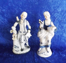 Colonial Couple Ceramic Figurines Blue and White Unbranded No Mark - £17.57 GBP