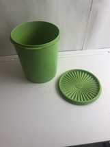 Vintage Tupperware Servalier Canister Style with Starburst Lid Green - £8.04 GBP