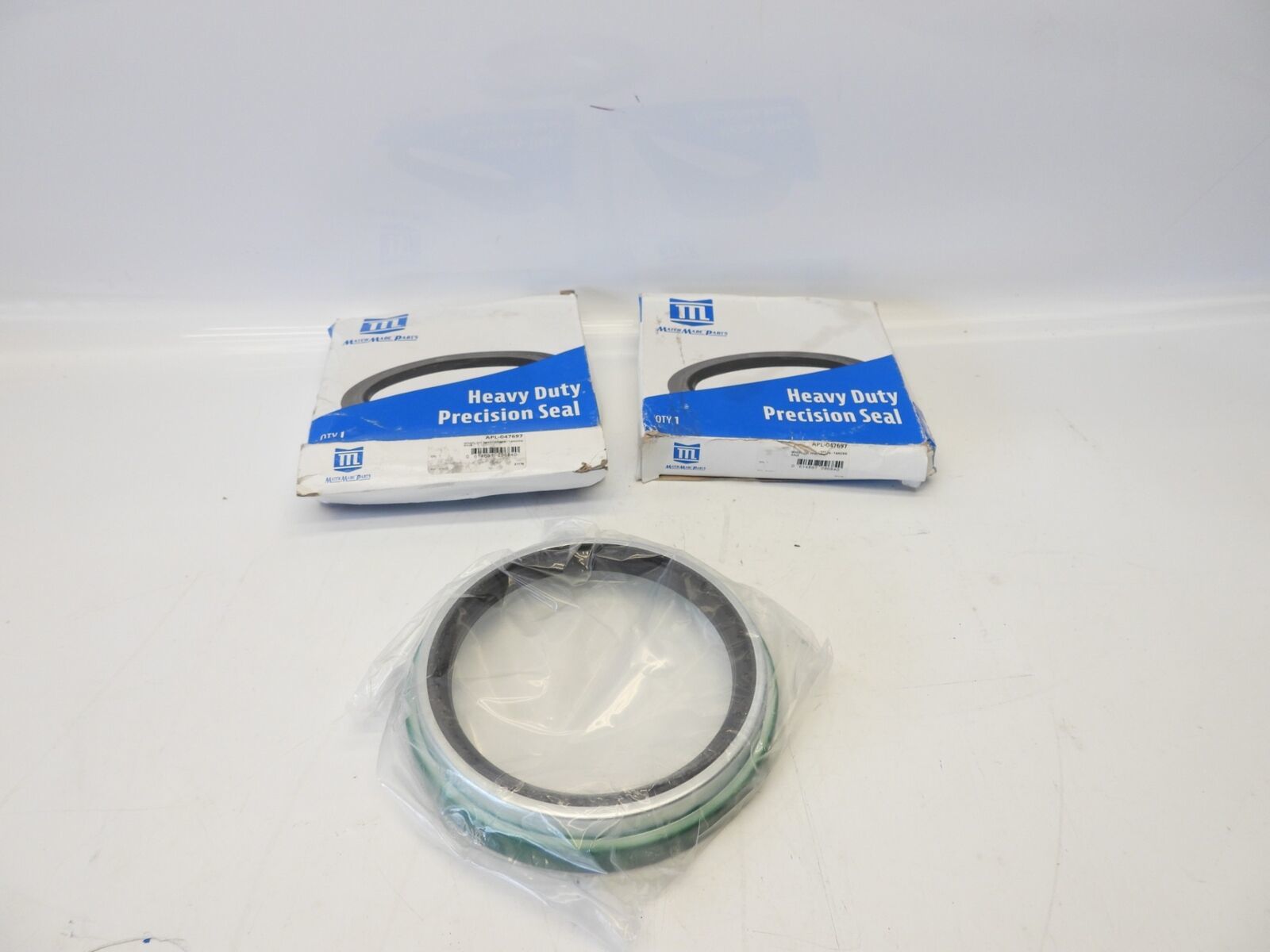 Primary image for Lot Of 2 MATCH MADE REAR WHEEL SEAL - APL-047697