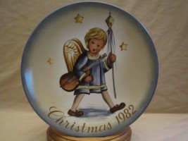 Angelic Procession Collector Plate Schmid Hummel Christmas 1982 Sister Berta - £6.39 GBP