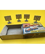 HO Scale Merit, Pack of 4 Station Accessories Crossing Signs Open box - €9,69 EUR
