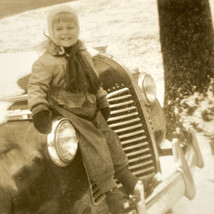 1940 Buick Roadmaster Smiling Girl Original B/W Photograph Automobile Car Photo - £7.95 GBP