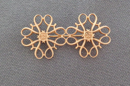Avon Service Award Pin Solid 10K Yellow Gold Double Flower Harder to Fin... - $99.99