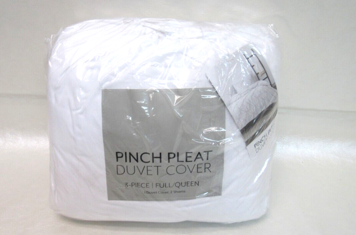 Ienjoy Home Home Collection Ultra Soft 3PC  Pinch Pleat Duvet Cover Set - $41.53