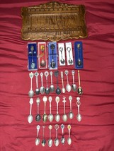 Lot of 30 Commemorative Collectible Vintage Souvenir Spoons - £62.67 GBP