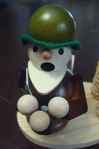 Seiffen Germany Smoker &quot;Gren hat with a pipe carrying wood&quot; - £27.76 GBP
