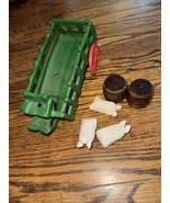 Cast Iron Horse Drawn Wagon w/accessories - $826.67 MXN