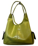 villager by liz claiborne green faux alligator pvc shoulder bag - 13 x 9... - $1,095.47 MXN