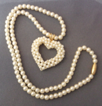 Vintage 1980s Avon Faux Pearl Sentimental Heart Pendant Necklace 20&quot; - $29.99