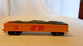 HO Scale Bachmann 41&#39; Gondola With Load, Union Pacific, Yellow, #65263 - £19.57 GBP