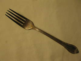 Rogers Bros. 1847 Remembrance Pattern Silver Plated 7.5" Table Fork #6 - £5.58 GBP