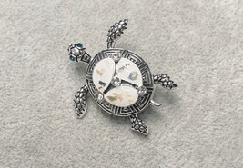Sea Turtle Brooch Pin White Enamel and Clear Rhinestones on Silver Tone - $213.82 MXN