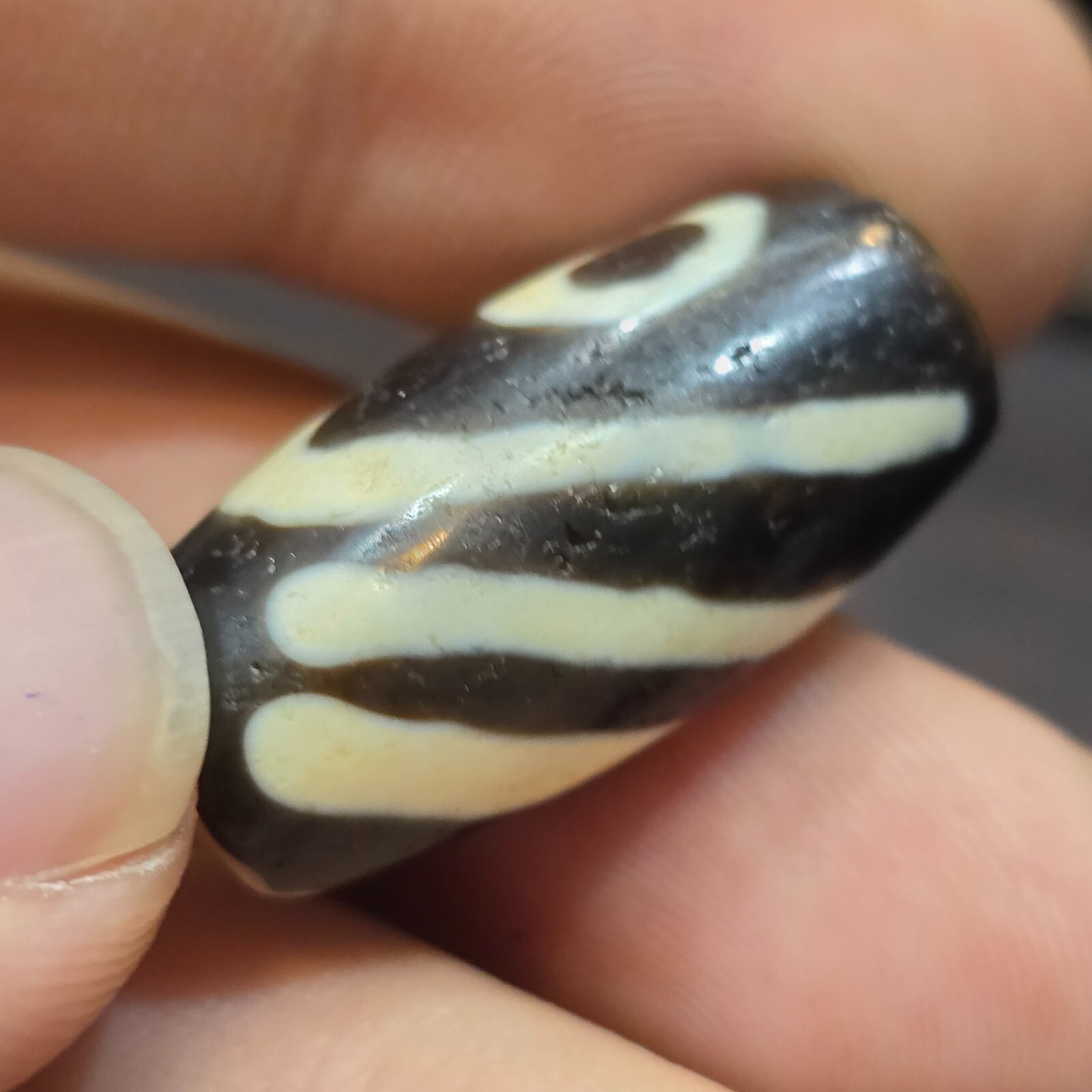 Antiguo tibetano muy único patrón ojo ágata piedra Dzi Bead Amulet Item image 13