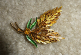 Vintage Gold Tone Metal with Rhinestone Wheat or Flower Brooch 2 1/4&quot; Wide - $18.81
