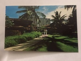 Vintage Postcard Posted 1976 Royal Lahaina Resort Kaanapali Beach Maui HI - £2.27 GBP