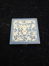 Vintage Volupte Enamel Powder Compact With Mirror 1950&#39;s Blue Wedgewood ... - $527.21 MXN
