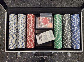 Poker Chips Aluminum Box Weighted Texas Hol&#39;dem Cards Cardinals Professional New - $34.60