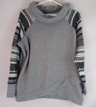 Maurices Women&#39;s Turtleneck Sweatshirt Gray With Sweater Knit Print Slee... - $12.86