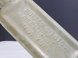Very Early United States Medicine Co New York Bottle - £59.98 GBP