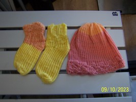 Handcrafted Knit Hat and Booties size 0-6 months - £19.98 GBP