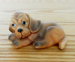 Cute vintage curled up cuddly hound dog beagle ceramic figurine M510 - £11.85 GBP