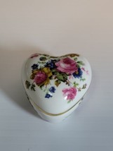 Vtg Royal Windsor Heart Shaped Floral Rose Trinket Box Fine Bone China England - £17.58 GBP