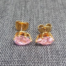 Earrings Avon Solitaire Pink Crystal Studs - £6.32 GBP