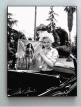 Framed Marilyn Monroe holding Wonder Woman Movie + faux signed Limited Edition - £14.61 GBP