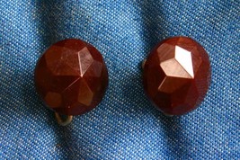 Dark Chocolate Faceted Lucite Silver-tone Screw-on Earrings 1940s vintage 3/4&quot; - £10.23 GBP