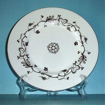 Martha Stewart Wedgwood FLOURISH Ecru 9&quot; Accent Plate New - £17.33 GBP