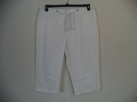 Women&#39;s White Sag Harbor Stretch Capri Length Pants. Size 18. 97% Cotton... - $18.81