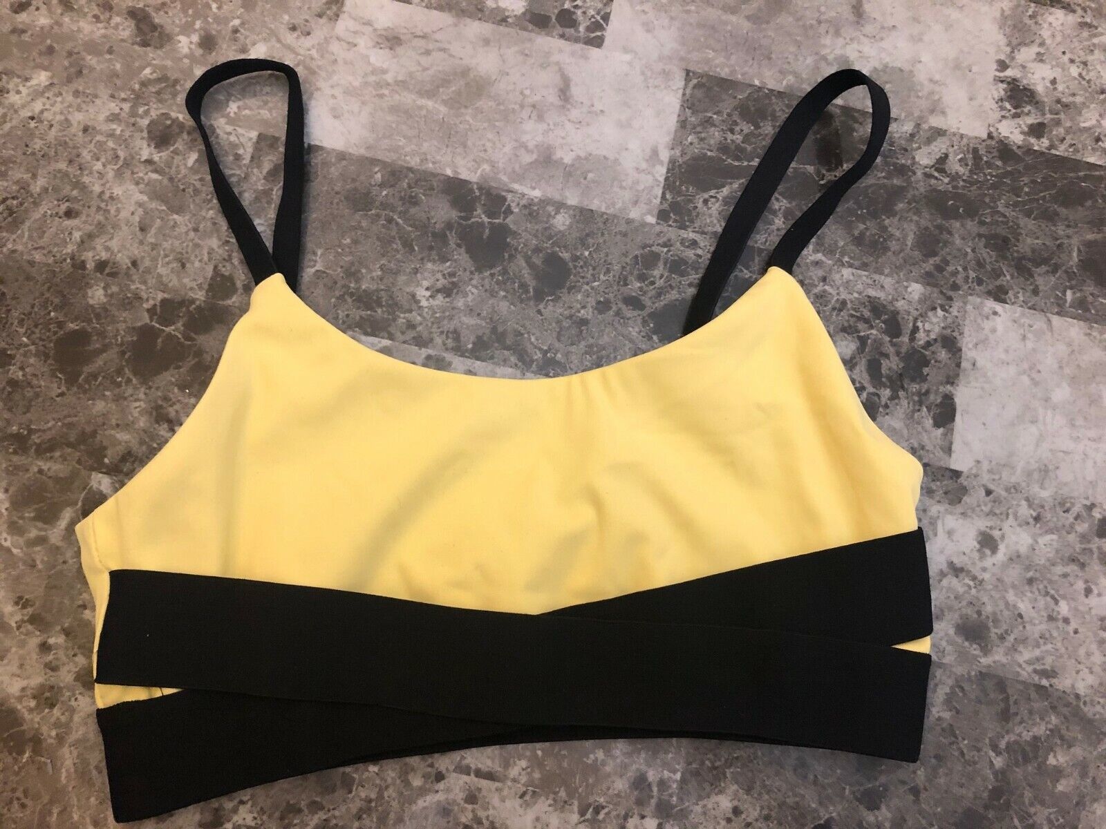 NEW Koral Sports Bra Wire Free Yellow &amp; Black Criss Cross Bands Women&#39;s ... - $21.77