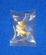 ***Brand New*** Awesome Alligator With A Top Hat &amp; Bow Tie Pin *Factory Sealed* - £3.98 GBP