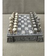 Vintage Chess Set Mayan Aztec Figure - €53,04 EUR Vintage Chess Set Mayan Aztec Figure - €53,04 EUR