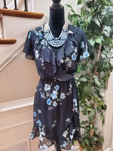 Soho Apparel Ltd. Women&#39;s Black Floral V-Neck Short Sleeve Knee Length Dress 14P - £22.12 GBP