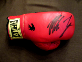MIKE TYSON BOXING HEAVYWEIGHT CHAMPION SIGNED AUTO VTG EVERLAST GLOVE ST... - $247.49