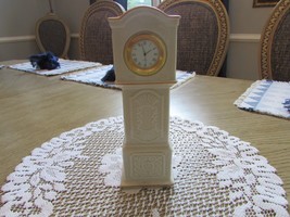 Lenox Ivory &amp; Gold Patriarch Mantel Clock Quartz Works 8.75&quot;H Ivory Embossed - £14.82 GBP