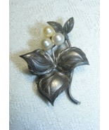 Vintage Sterling Silver Brooch Pin Flower Leaf Design Pearl Center 16-D - €37,99 EUR