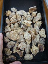 (k-4002) 500 g Rare Kauri tree Gum chips copal Amber New Zealand Tane Mahuta - £124.84 GBP